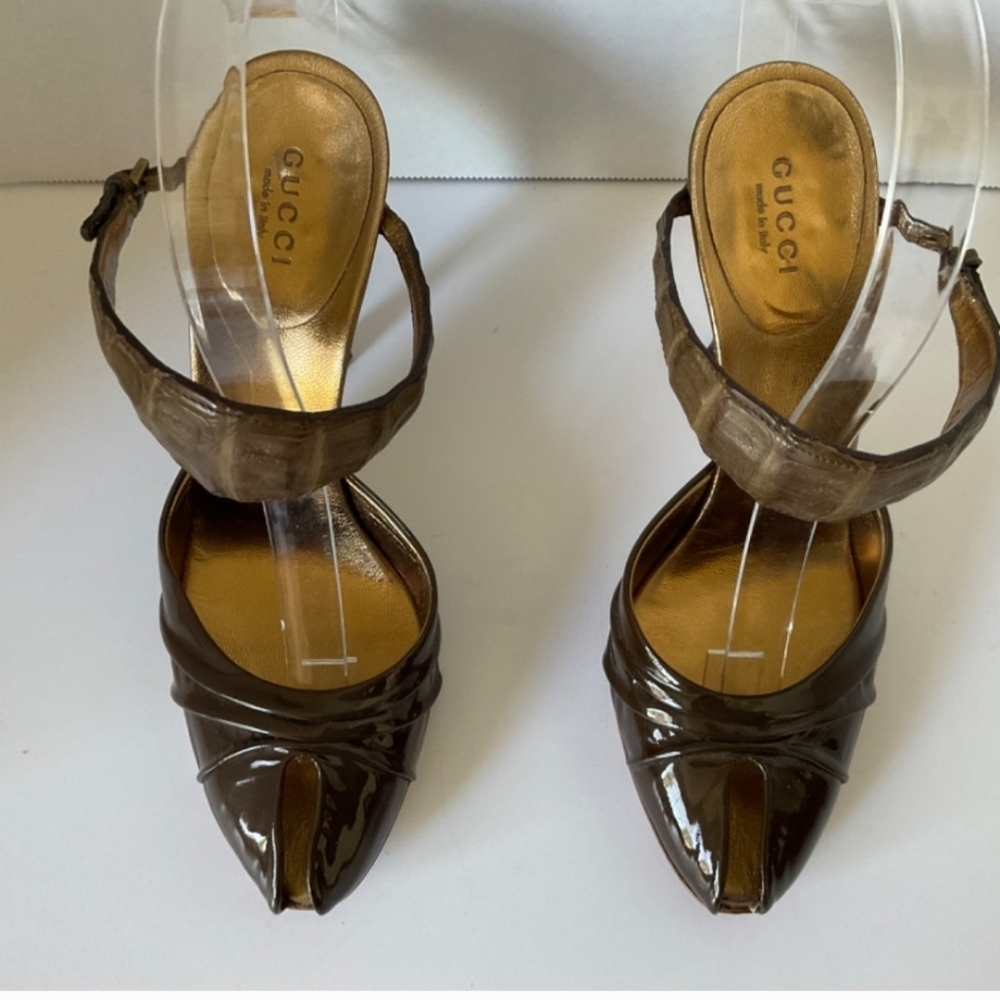 Gucci Tom Ford Women's Brown Peep Toe Patent Leather Heels